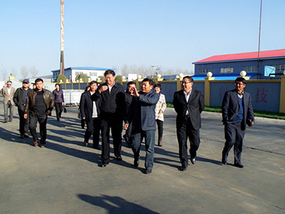 省人大(da)到公司(si)參觀